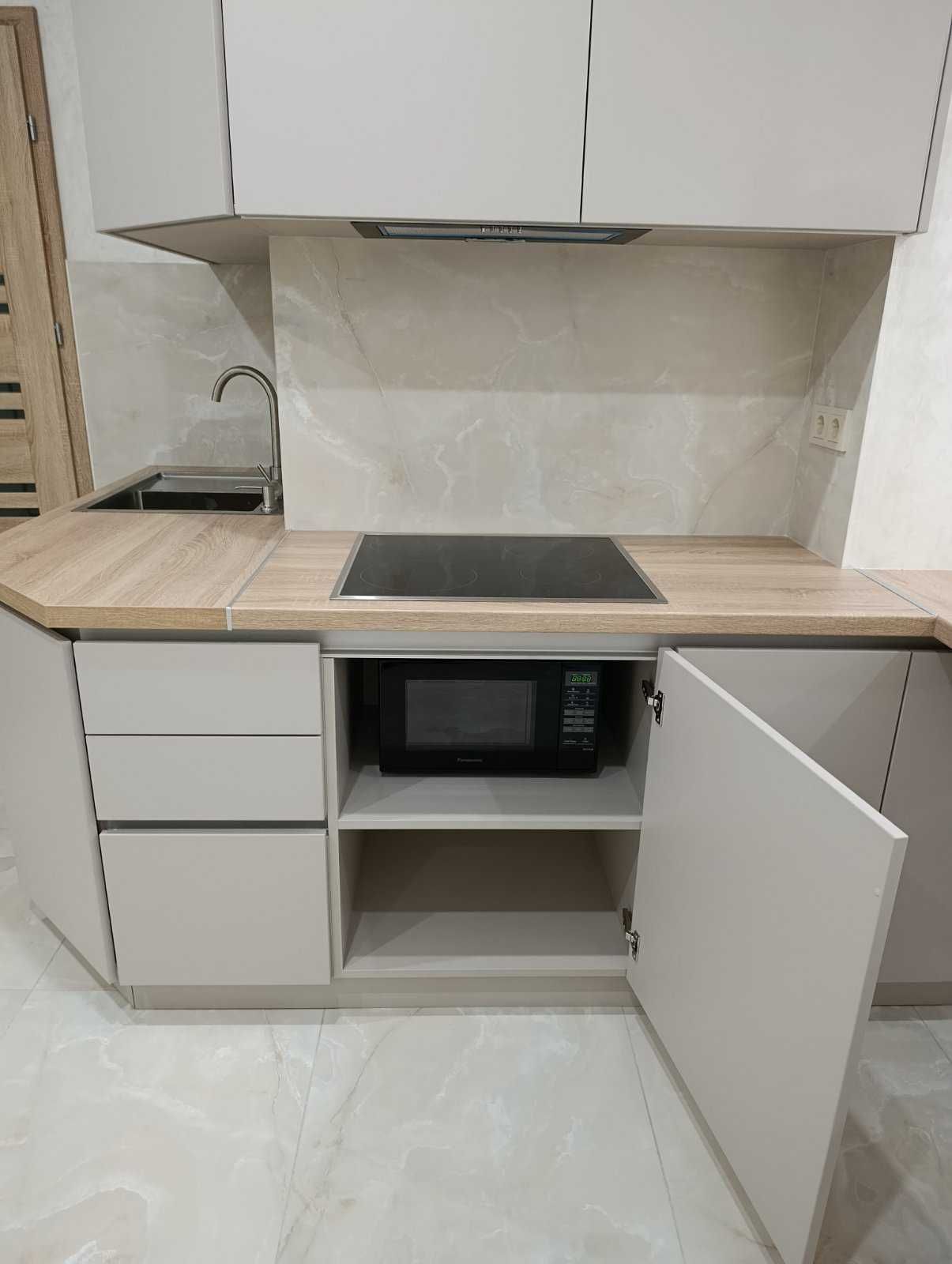 Studio Apartment near Golden Beach, 16th Station of Big Fountain