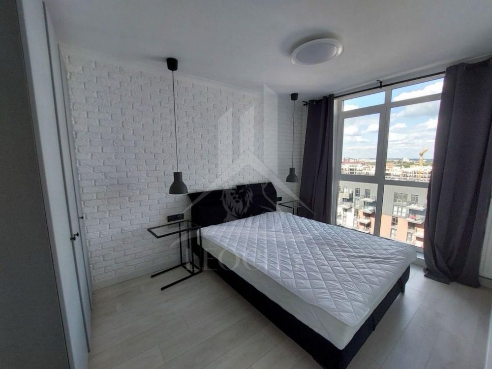 Spacious 2-Room Apartment in AVALON Complex on Chornovola Avenue