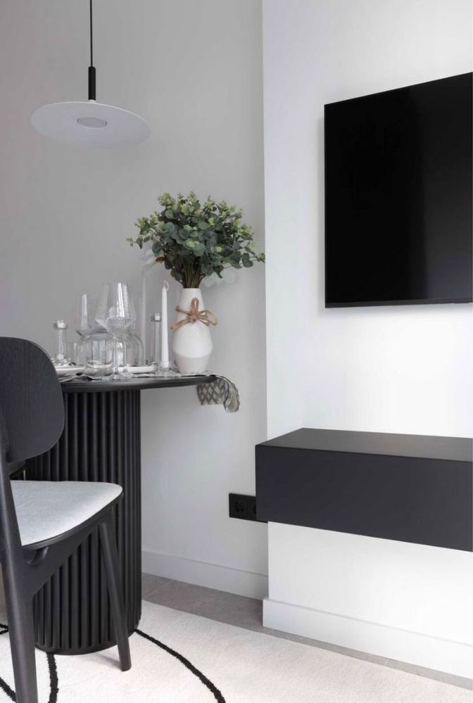 Designer One-Bedroom Apartment in Start Complex with Premium Renovation