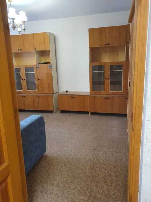 Spacious 2-Bedroom Near Akademmistechko Metro