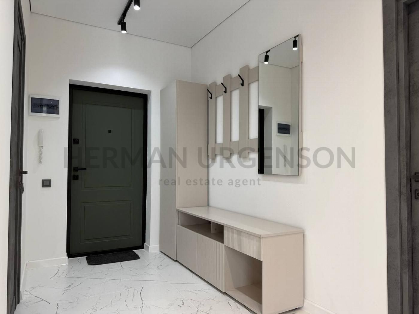 Central City One-Bedroom Apartment with Designer Renovation