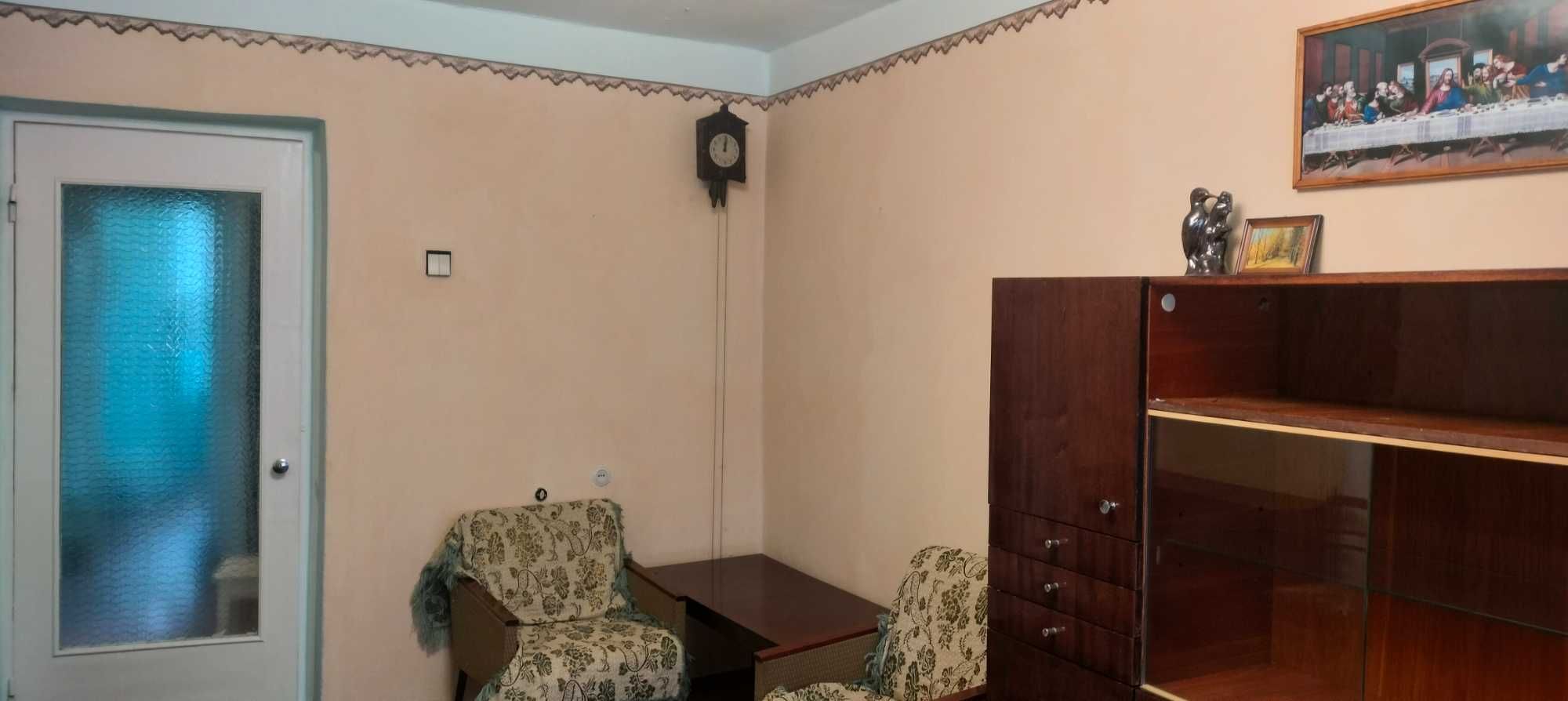 Budget 2-Room Apartment on V. Chervoniya Street, Chaika Area