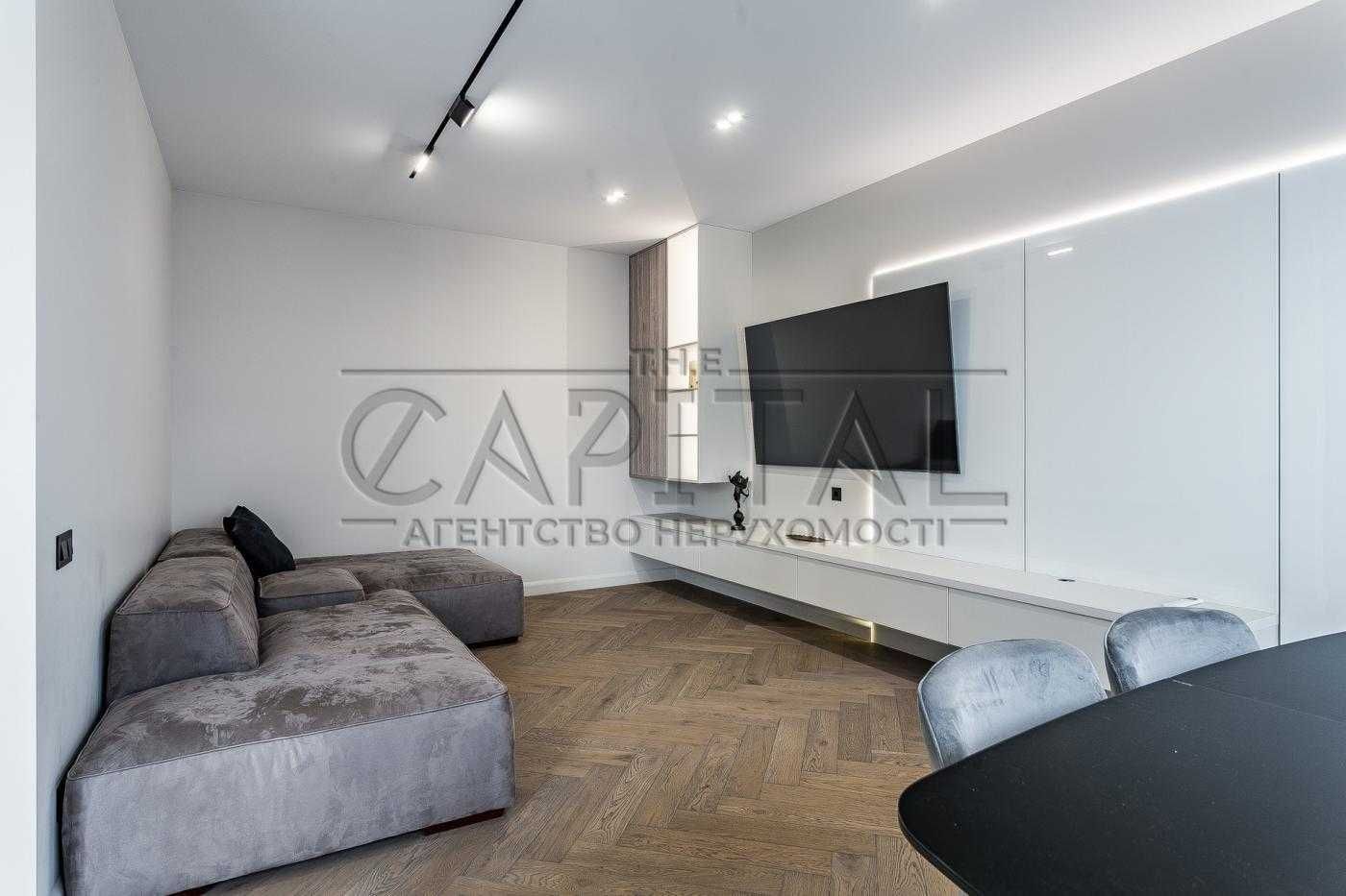 Designer 2-Room Apartment in Novopecherska Vezha Complex