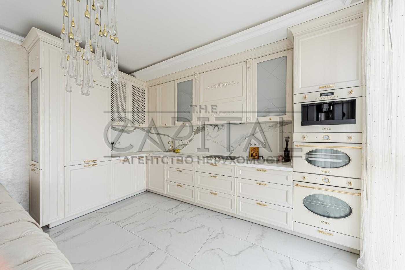 Spacious 3-Bedroom Apartment with Panoramic Dnipro River View