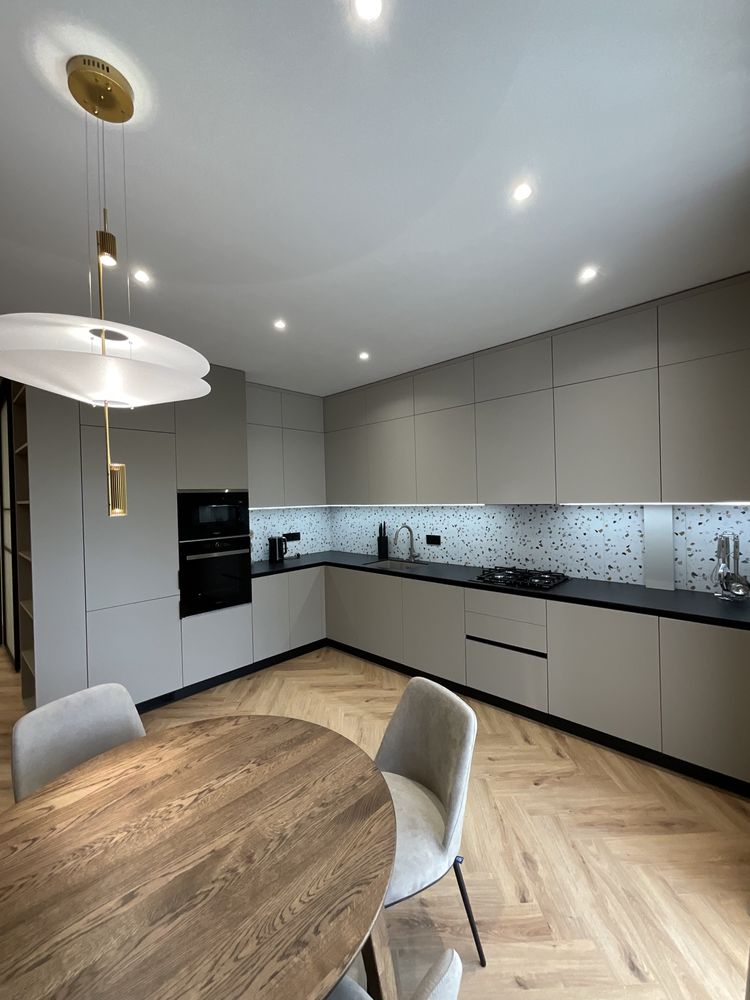 Modern Two-Bedroom Apartment with Designer Renovation