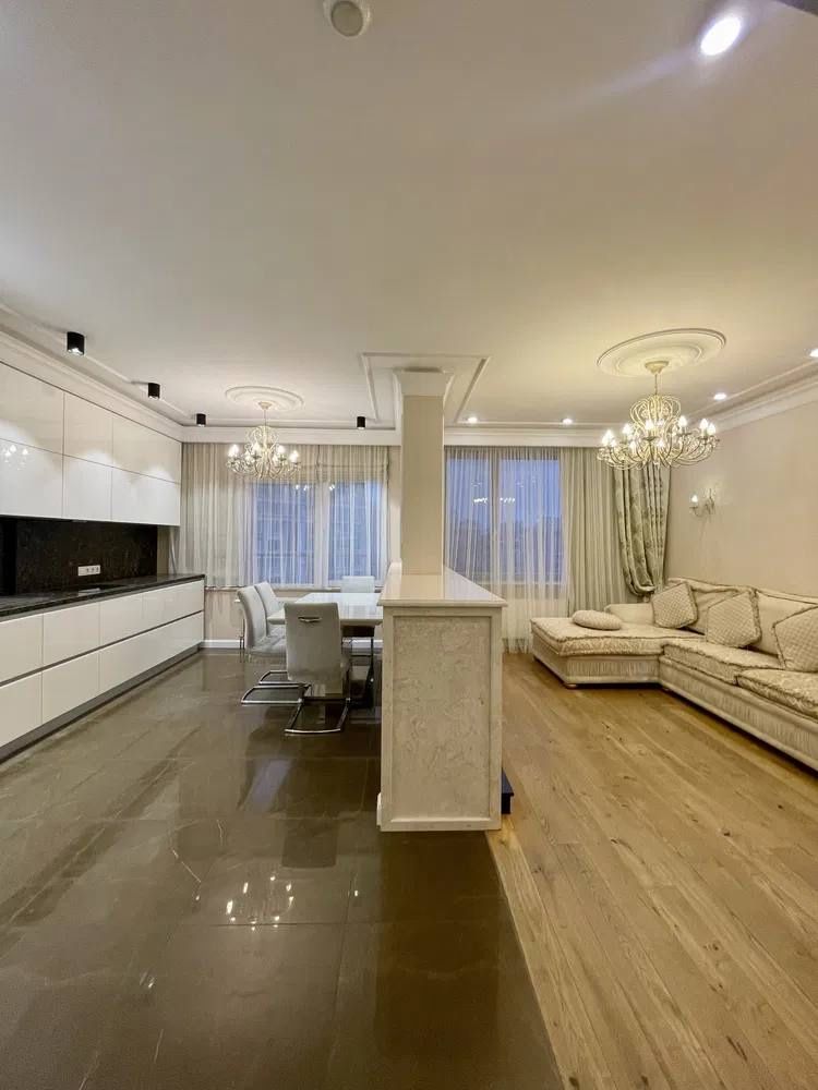 Spacious Luxury Apartment in Arcadia, Genoa 24 / Tenevaya Street