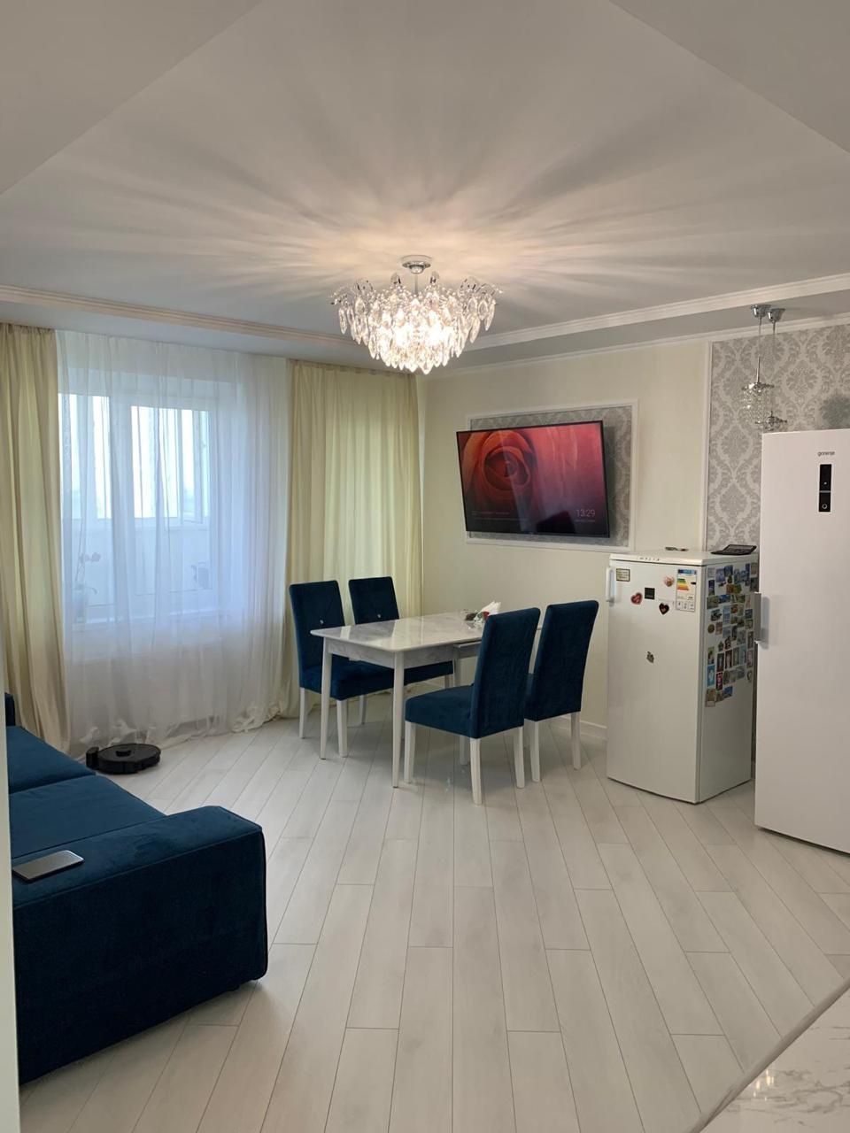 3-Room Apartment near Teremky Metro, Modern Design, Fully Equipped