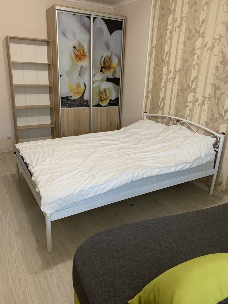 Spacious 49m² City Center Apartment with Balcony