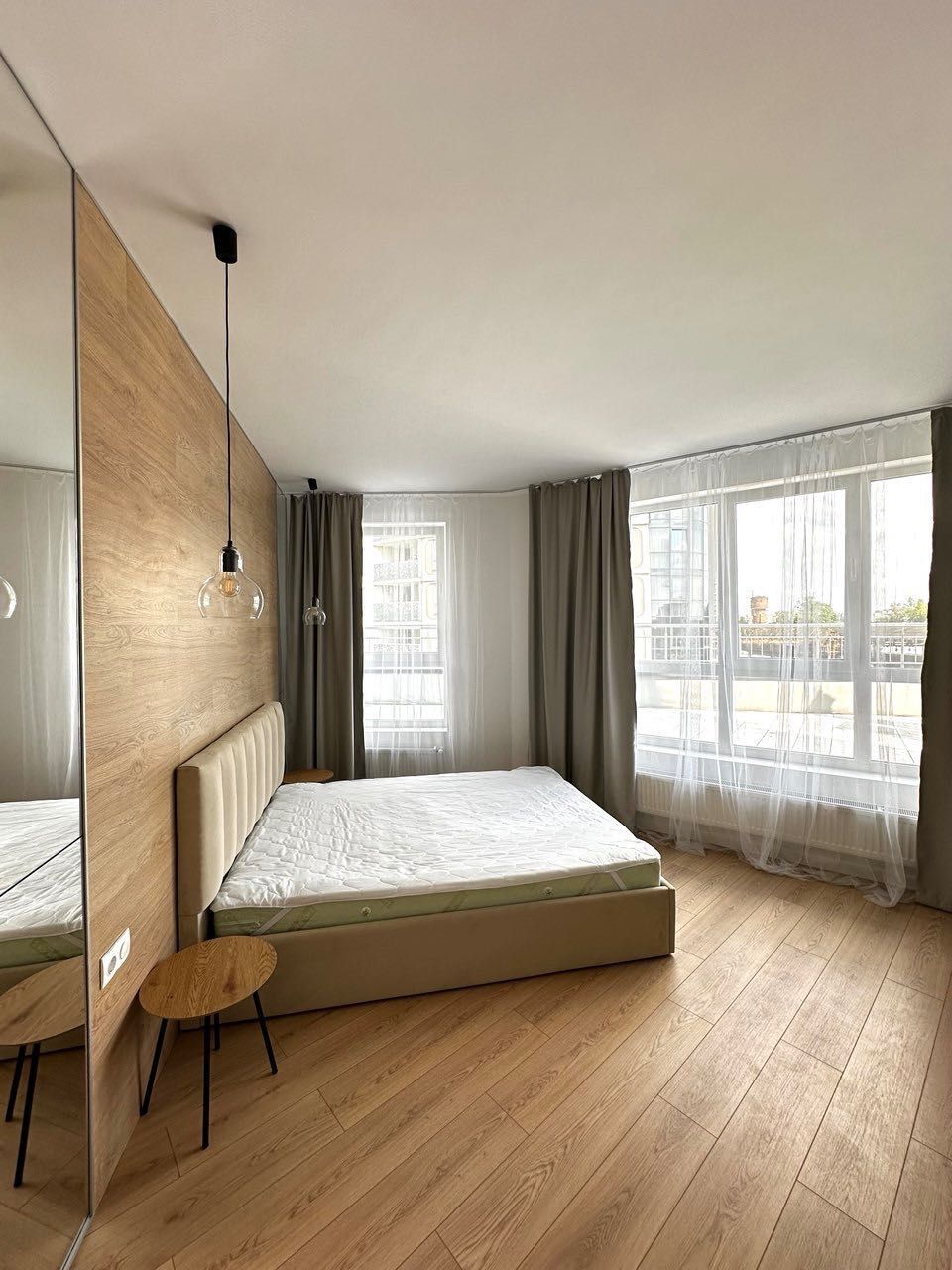 Spacious 2-Bedroom Apartment in Parус City Complex