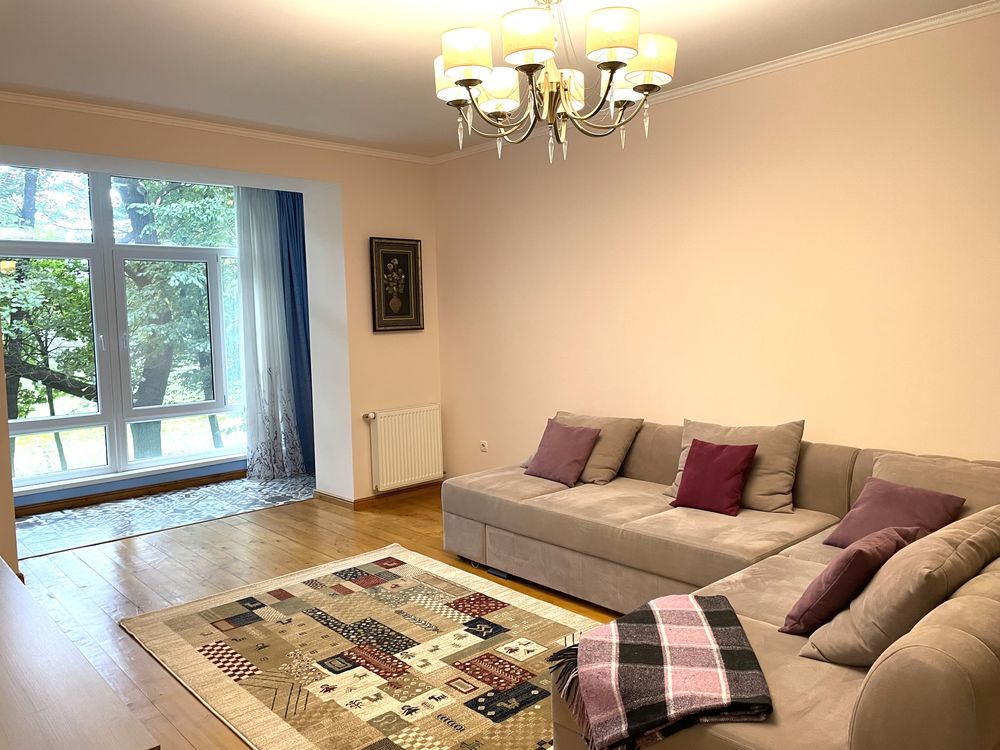 Modern 52m² Apartment Near Shevchenko Park