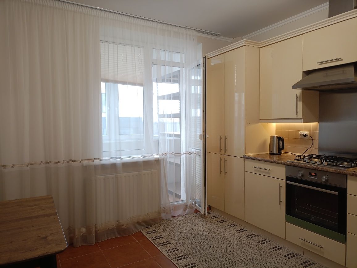 Spacious 3-Bedroom Apartment in City Center