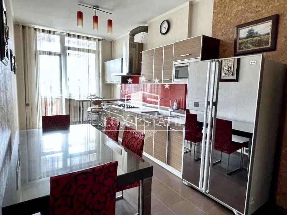 Spacious 2-room apartment in Atoll Complex near Kholodna Hora Metro