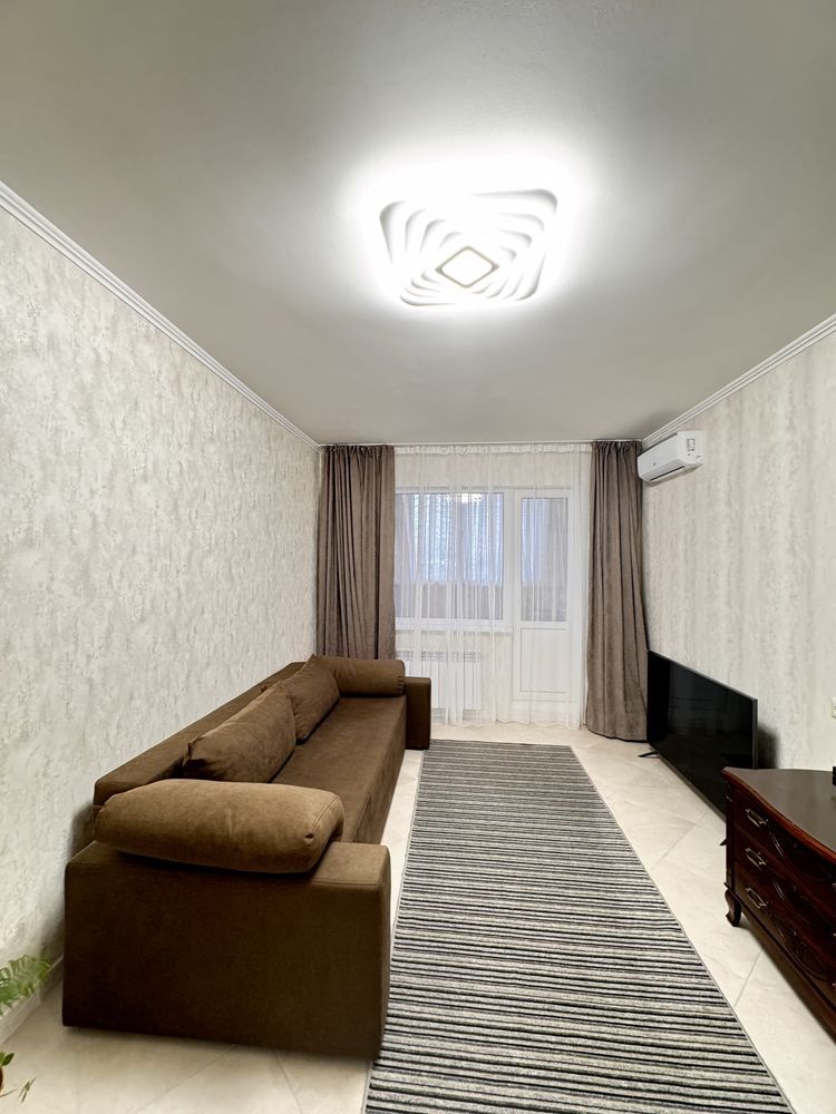 Spacious 2-room apartment near Heroiv Dnipra metro