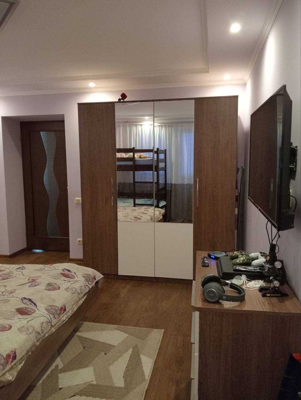 Spacious 3-Room Apartment in Quiet, Green Neighborhood