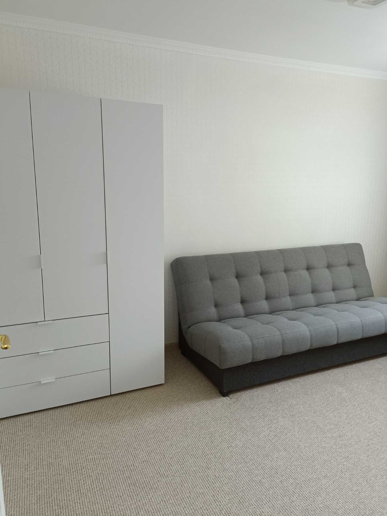 2-Room Apartment on Svobody Avenue near Cathedral