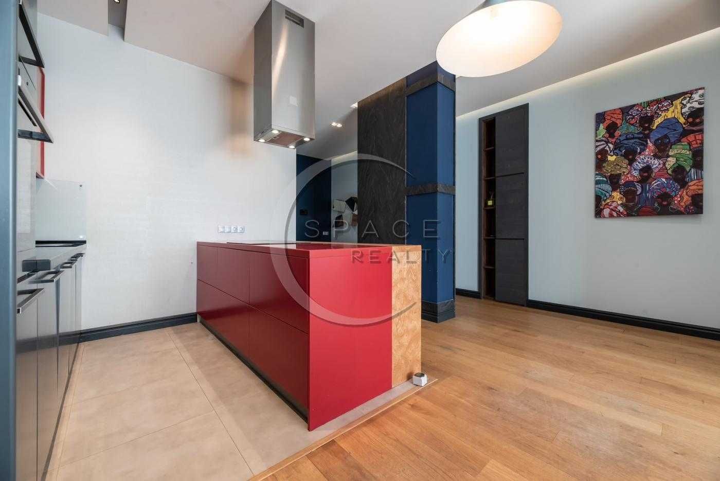 2-Room Apartment in Novopecherski Lipky Complex, Dragomyrova Street