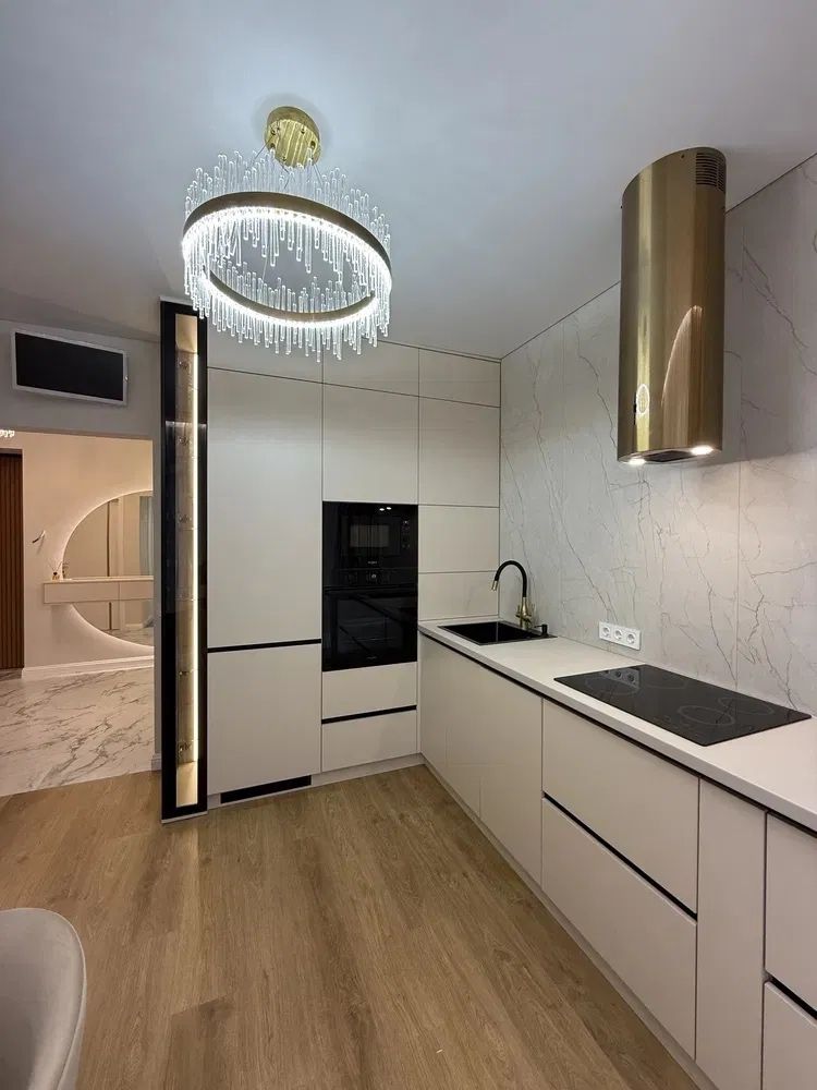 Stylish 1-Bedroom Apartment in Park Land Complex