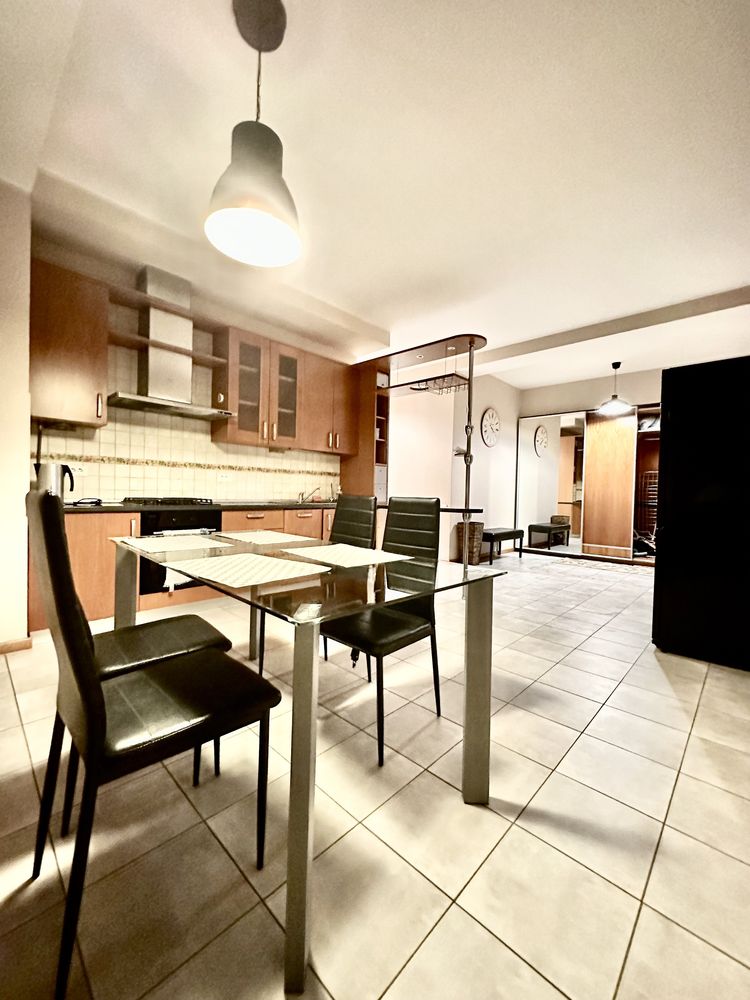 Spacious 3-Bedroom Apartment Near Shevchenko Park