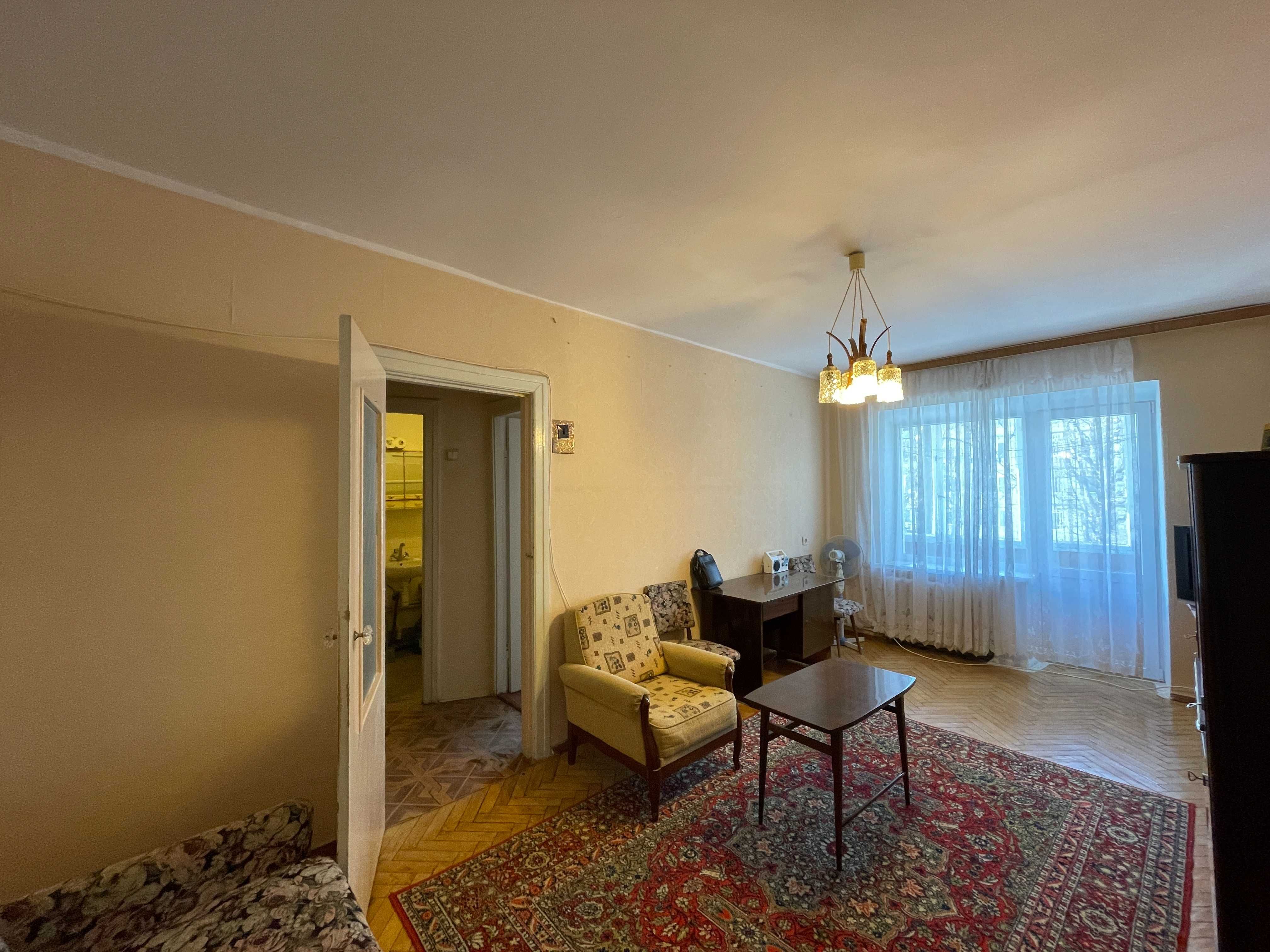Cozy 2-Room Apartment Near Beresteyska Metro