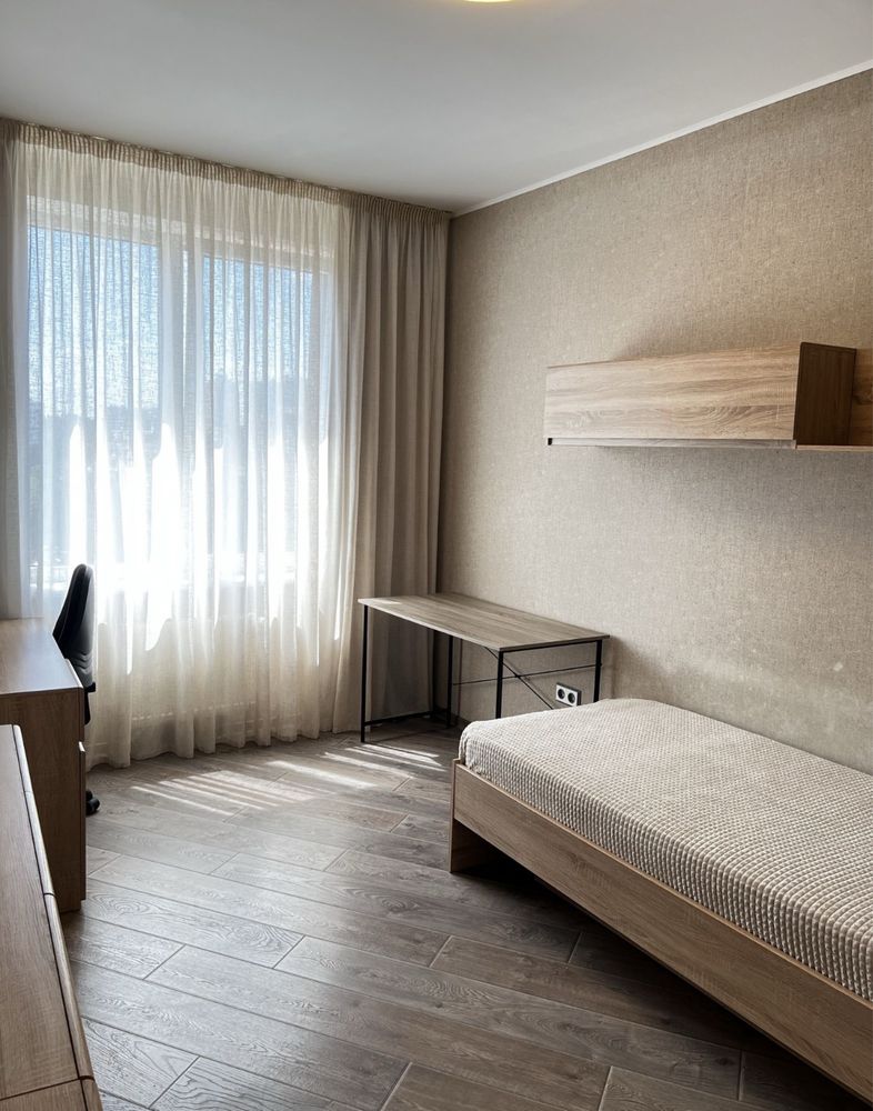 2-Room Apartment in Genuyezska Street with City View