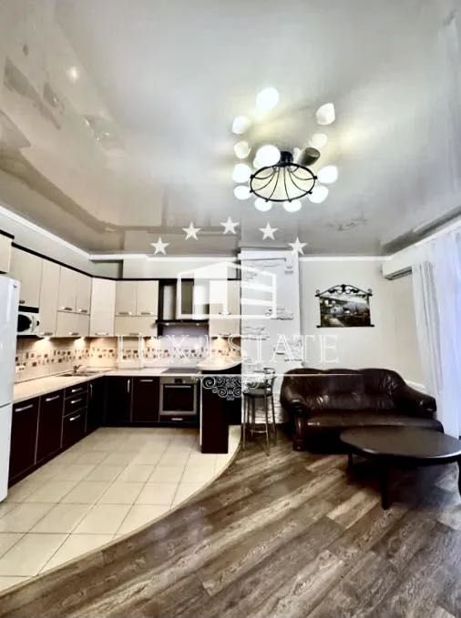 1-Bedroom Business-Class Apartment in Grand Complex near Botanical Garden Metro