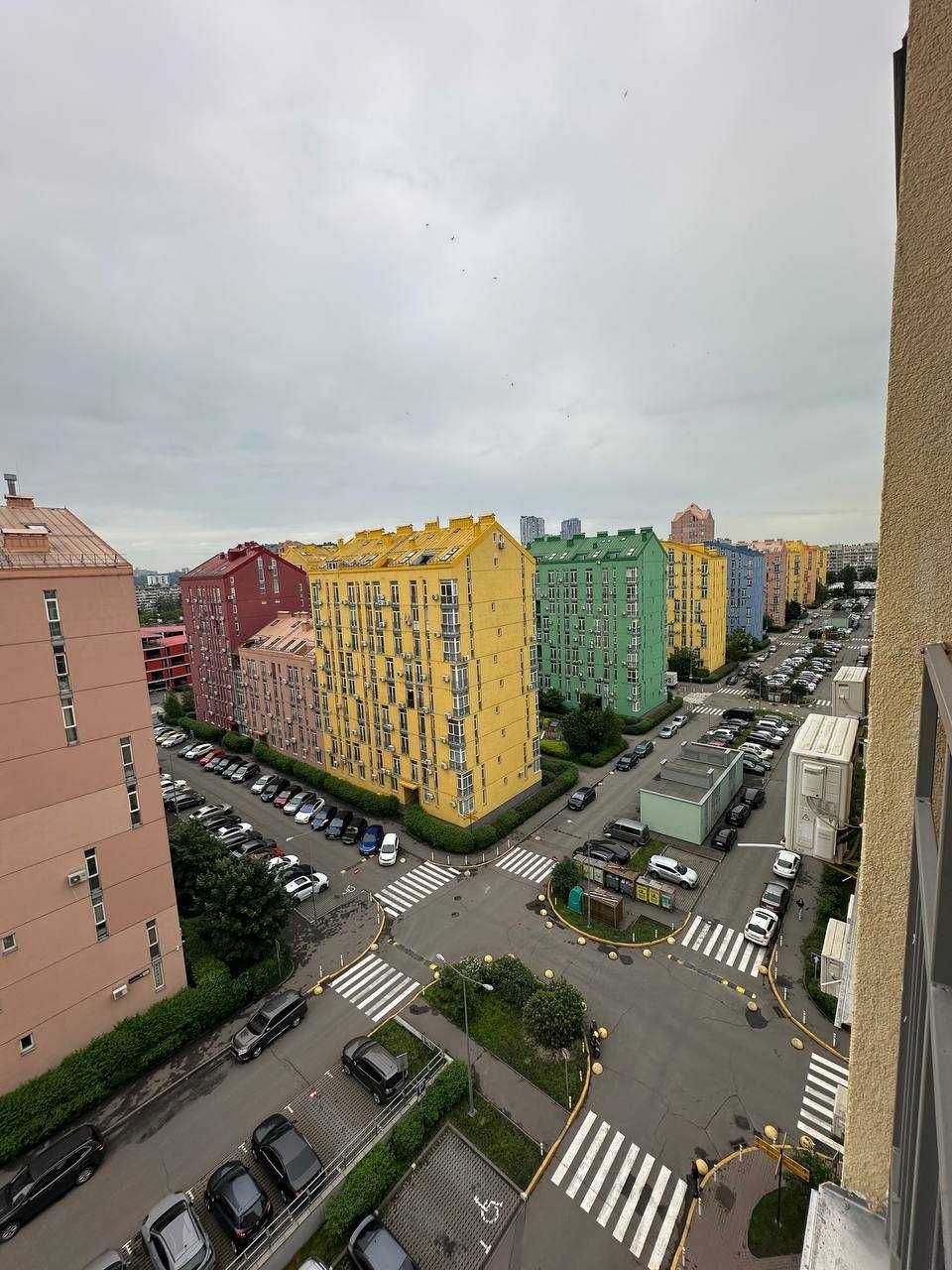 3-Level Apartment in Comfort Town with Modern Design and Full Amenities