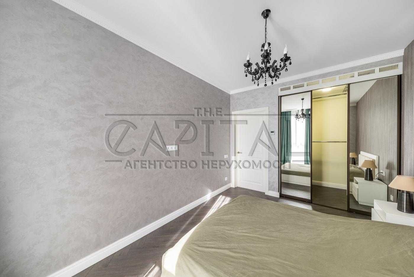 1-Bedroom Apartment in Rybalsky Complex, Podol Area, Designer Interior