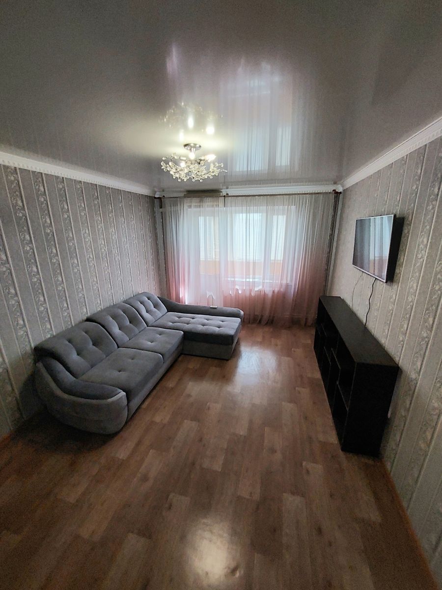 Two-bedroom apartment in Mykolaiv, Inhulskyi District, Kytoboiv Street