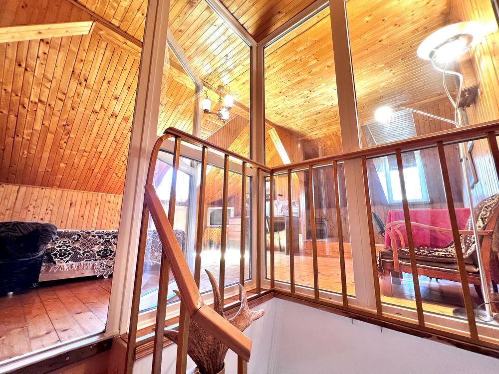 Spacious semi-detached house in historic city center with private yard