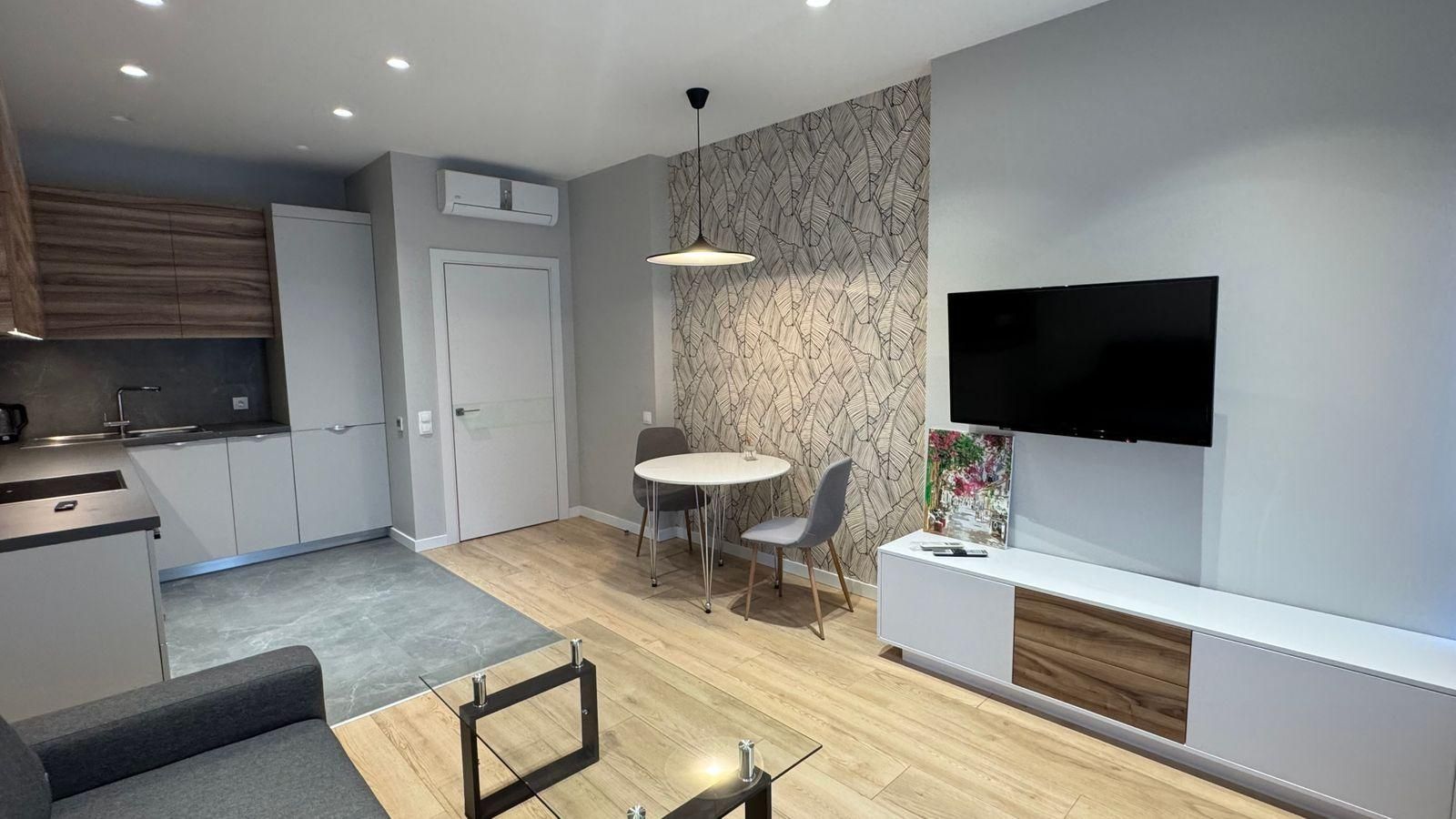 1-Bedroom Studio Apartment near Lybidska Metro, Pechersk District