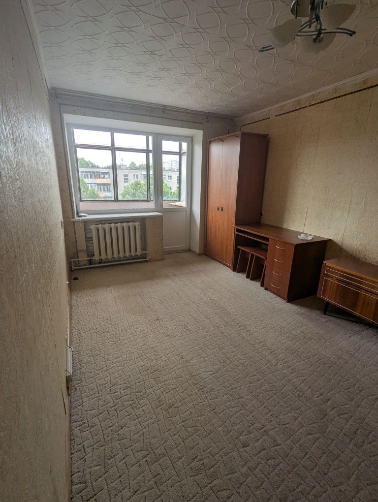 1-Room Apartment on Hasheka Street, 5th Floor, Partially Furnished