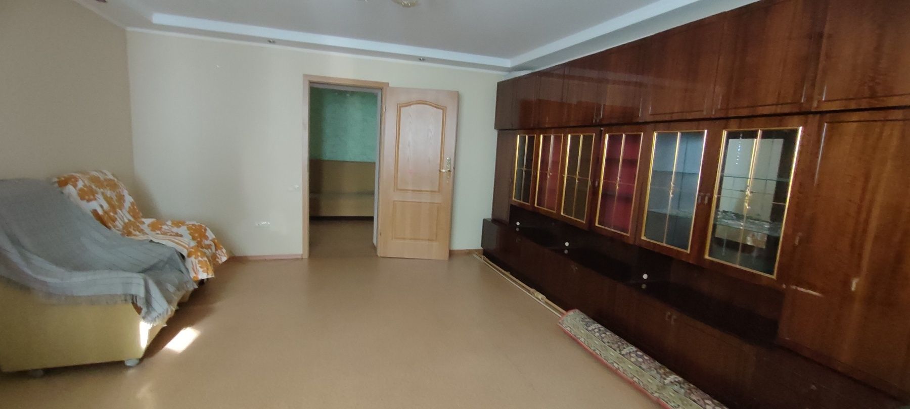 Cozy Apartment on 5th Floor of 10-Story Building