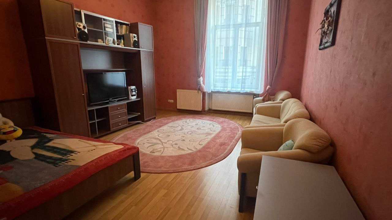 Exclusive 3-bedroom apartment in Lviv city center