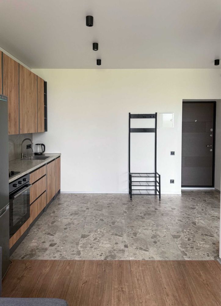 Spacious 1-bedroom apartment in City Lake residential complex