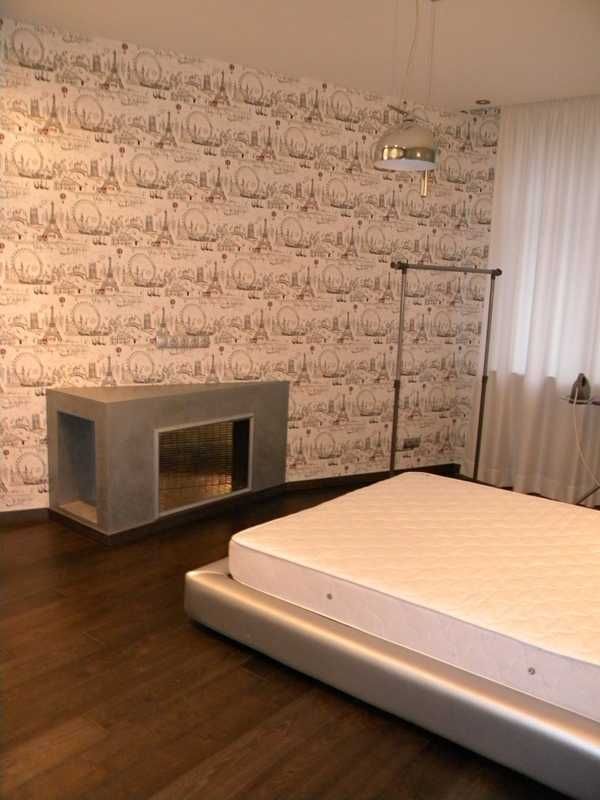 Spacious 3-bedroom apartment in Pechersk district, business-class brick building