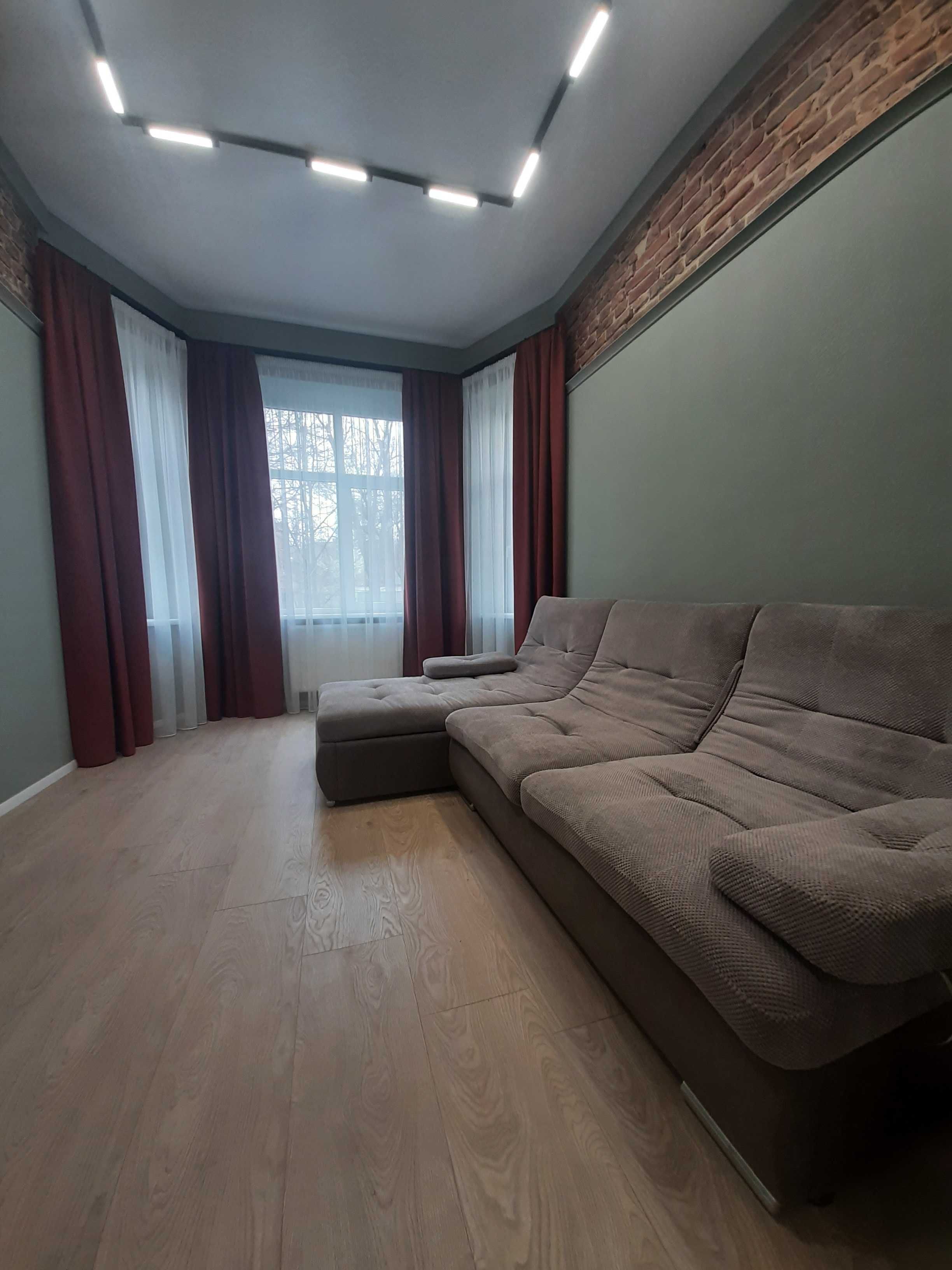 Modern Apartment Near Polytechnic Institute with Parking