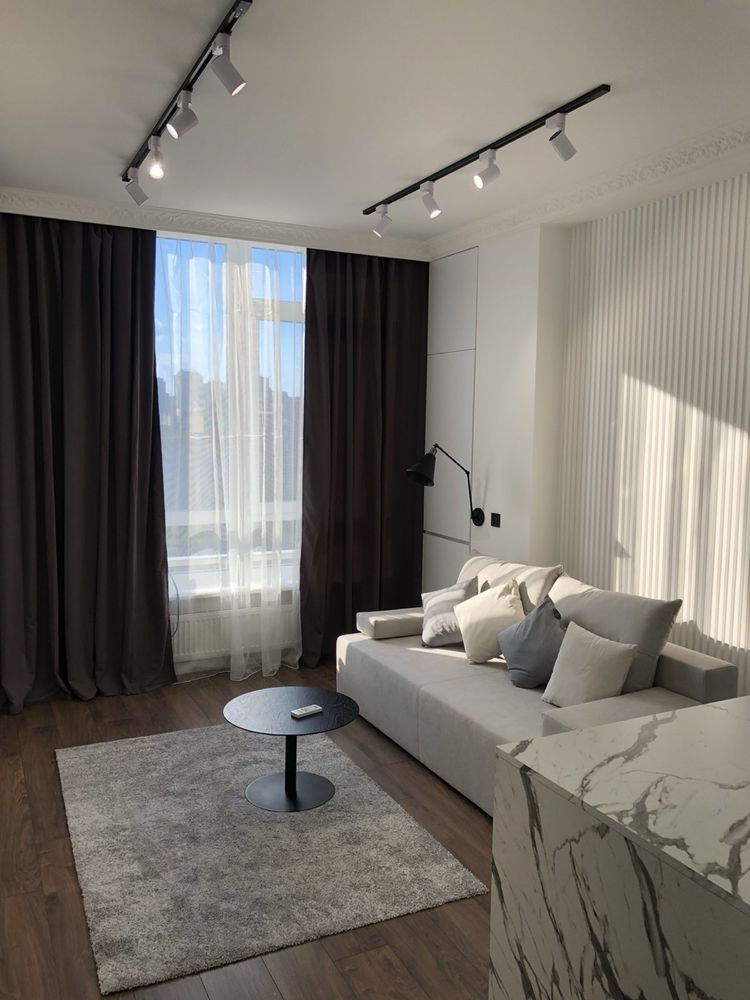 Spacious Apartment with Designer Interior and Modern Amenities
