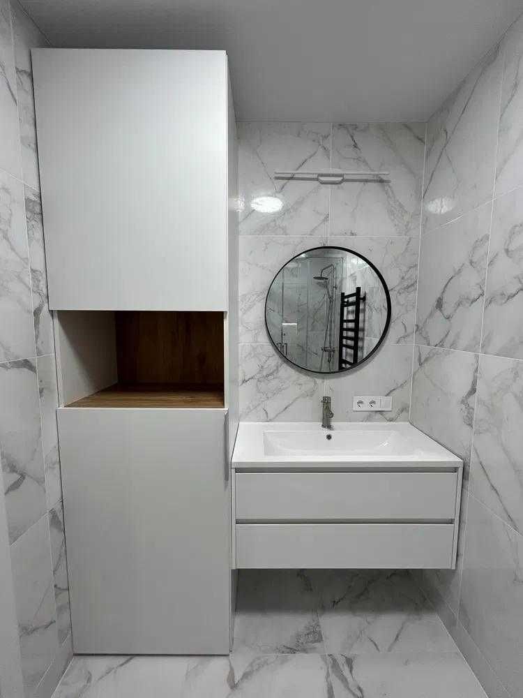Modern 1-Bedroom Apartment with Designer Renovation