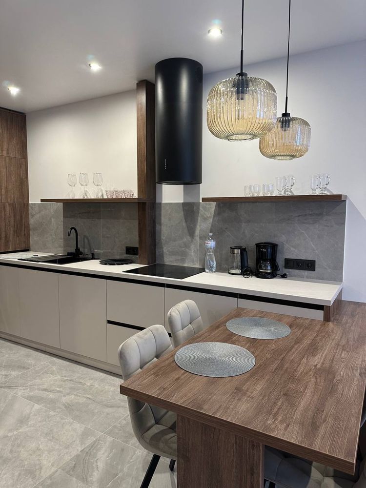 Stylish 1-bedroom apartment in Avalon - imperfectly perfect
