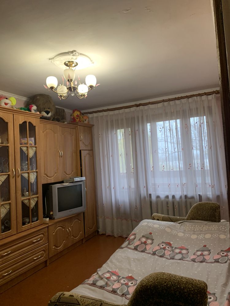 One-bedroom apartment with modern kitchen near park