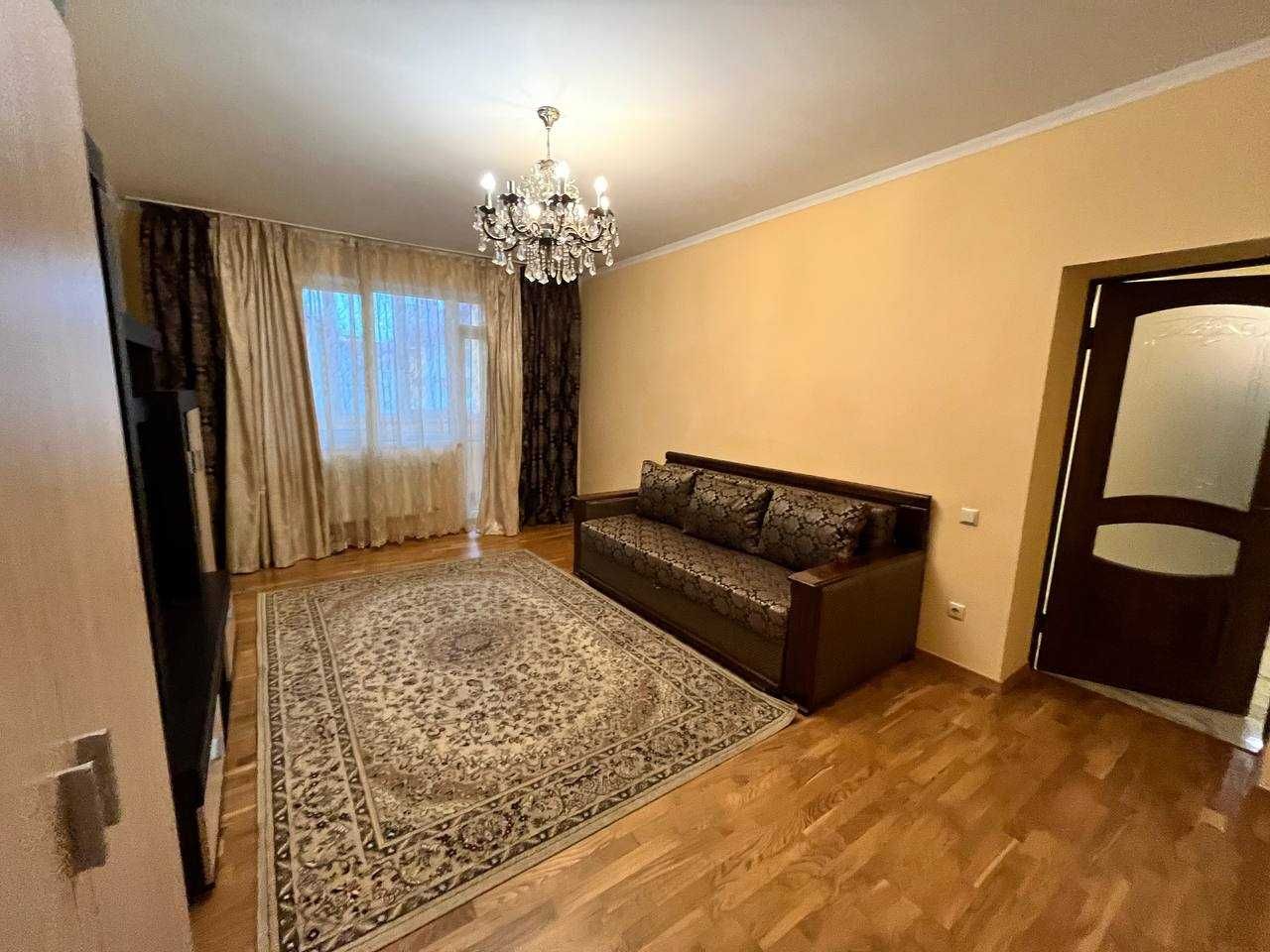 3-Room Apartment on Zelena Street with Parking and Balconies