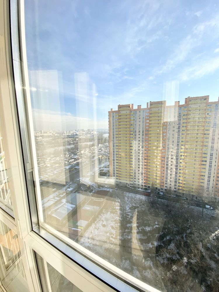 1-Bedroom Apartment with Panoramic Windows and Modern Design