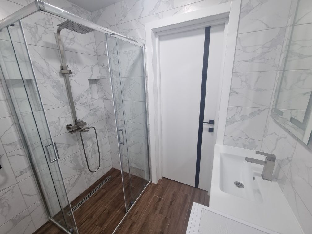 Furnished 1-Room Apartment with Designer Renovation and Built-in Appliances