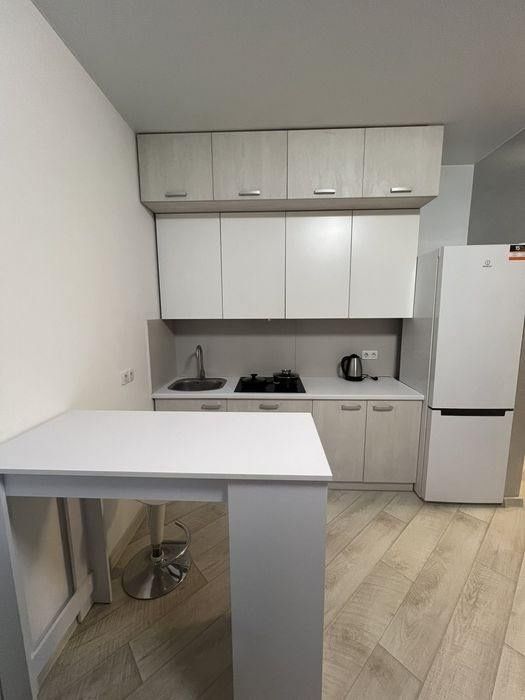 Modern 1-Bedroom Apartment with Parking in Chaika