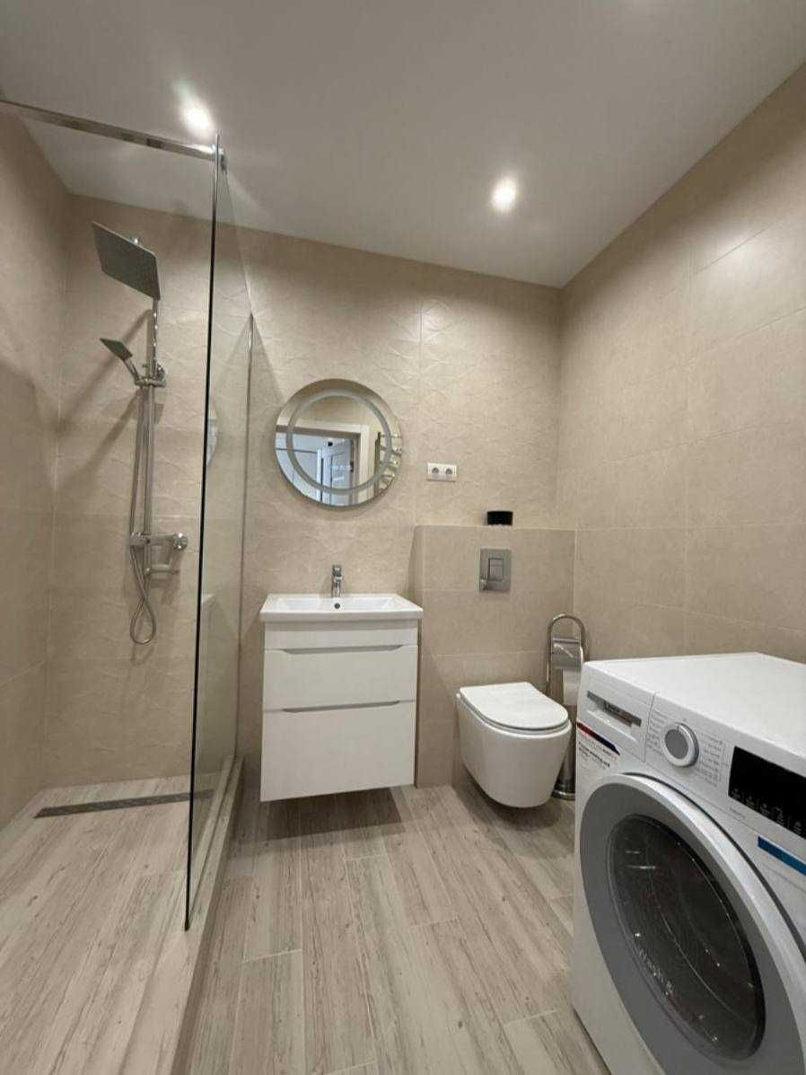 Furnished One-Bedroom Apartment in Central Park Complex, Ivano-Frankivsk