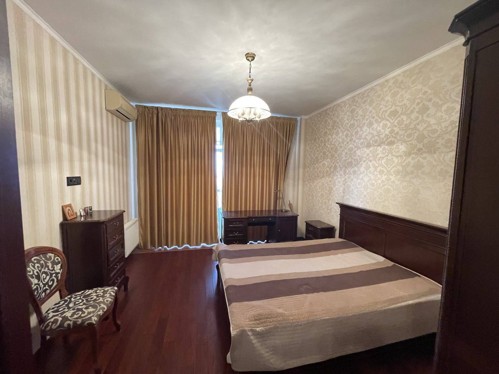 3-Room Apartment with Sea and City View in Galitsky Complex