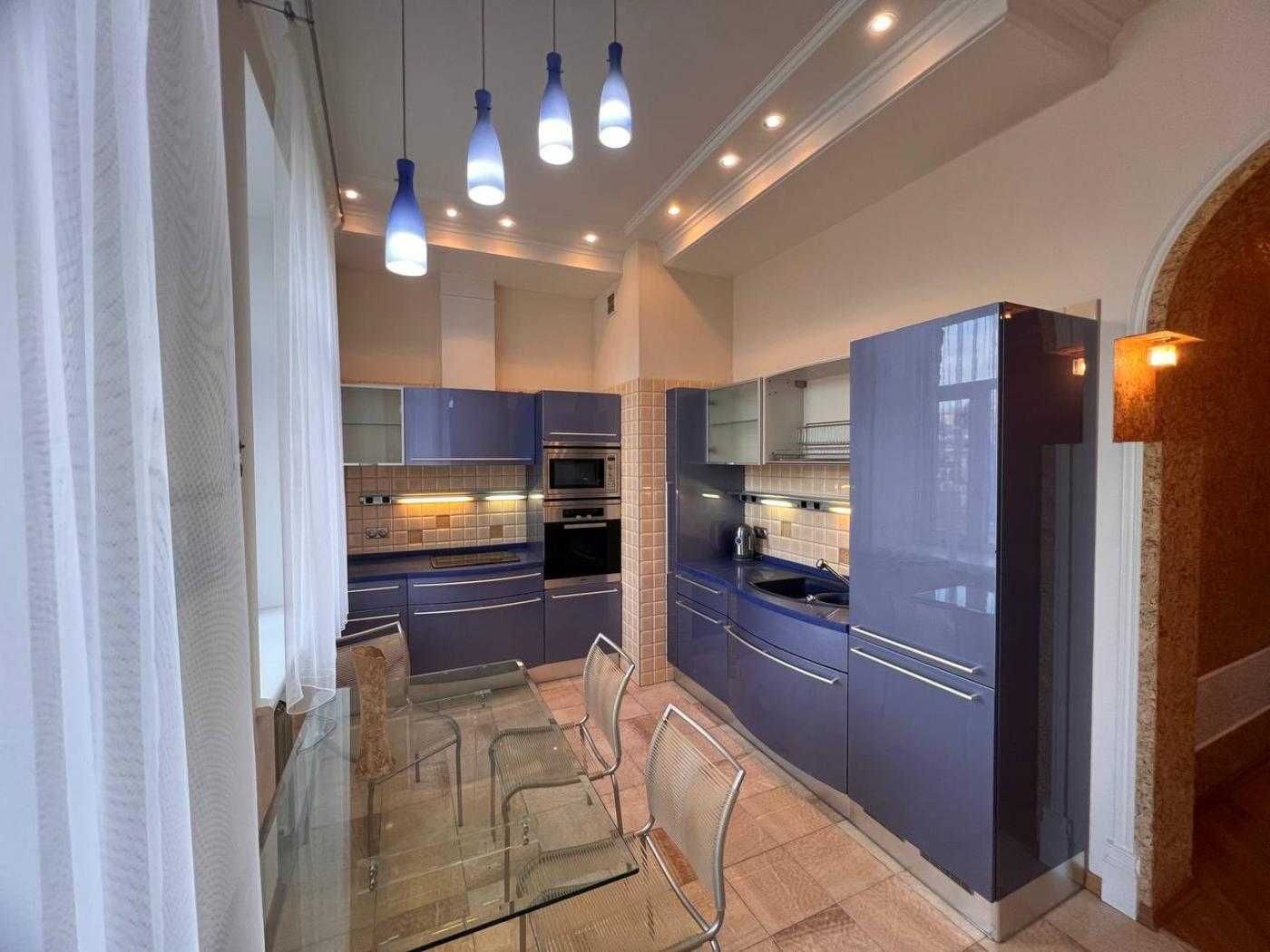 Spacious Apartment in Heart of Kyiv with Designer Renovation