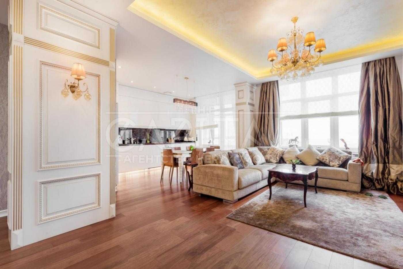 Luxurious 3-room apartment with designer interior, 120 m2, bright spaces