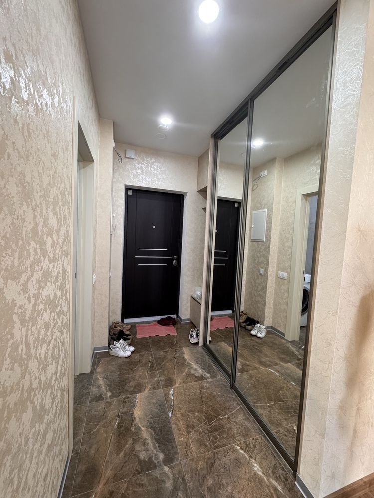 Fully Furnished 1-Bedroom Apartment with Modern Design