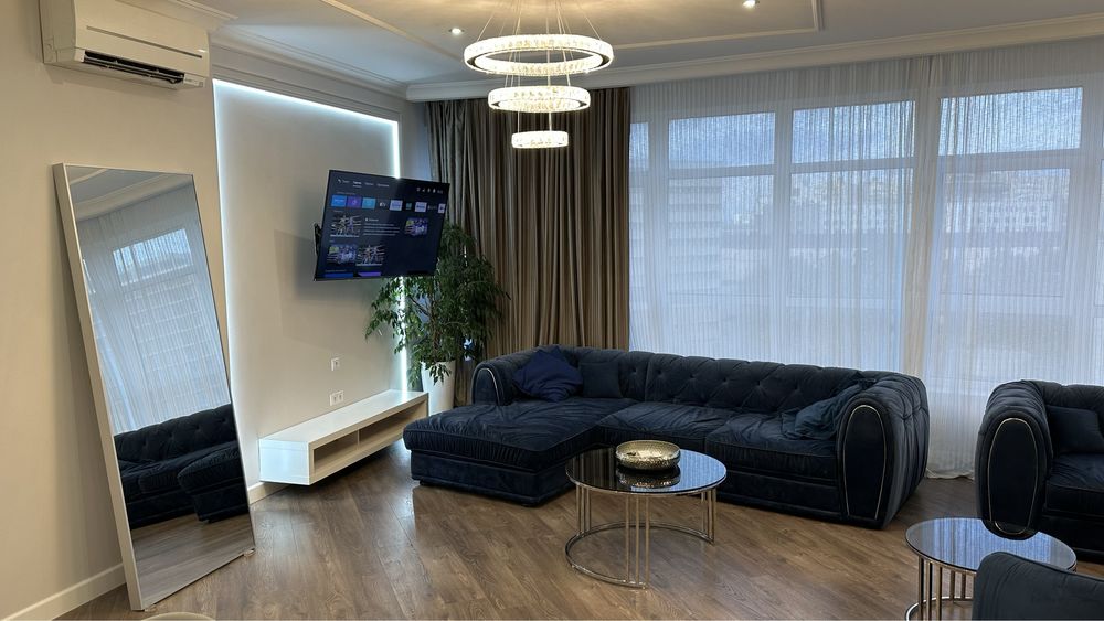 2-Room Apartment in Carnegie Complex, Klovsky Descent, Near Metro Stations
